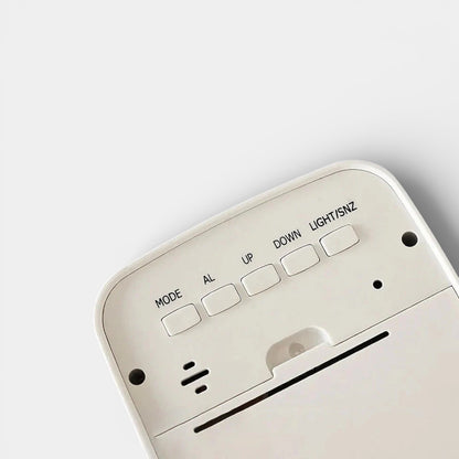 Réveil à Pile avec Eclairage Nuit